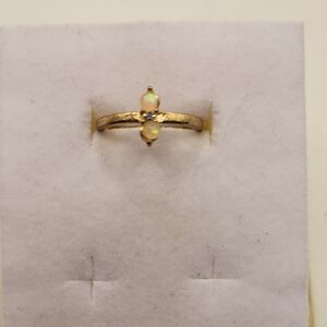 Elegant Gold Opal Ring